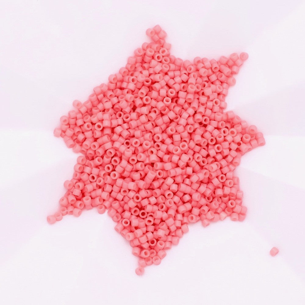 8 grams of Miyuki Délica 11/0 Duracoat Opq Guava N°2155 beads