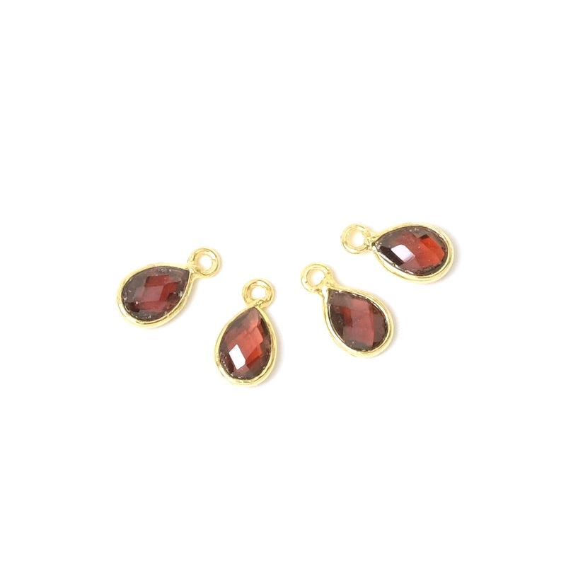 Drop-set garnet pendant in brass, gilded with 24K fine gold