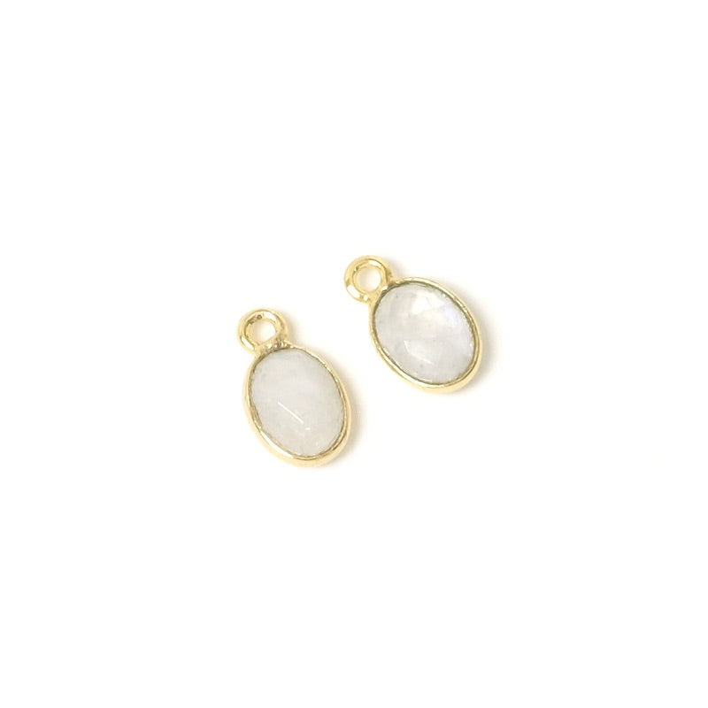Oval set pendant 6x8mm Moonstone Gilded with 24K fine gold