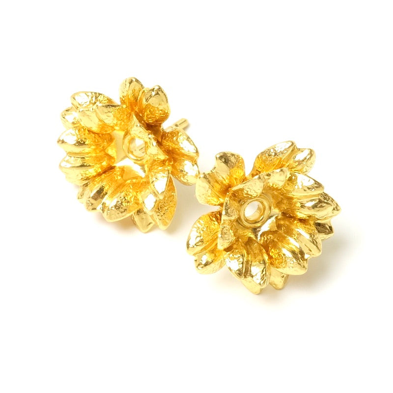 Flower stud earrings in 24K gold-plated brass, per pair