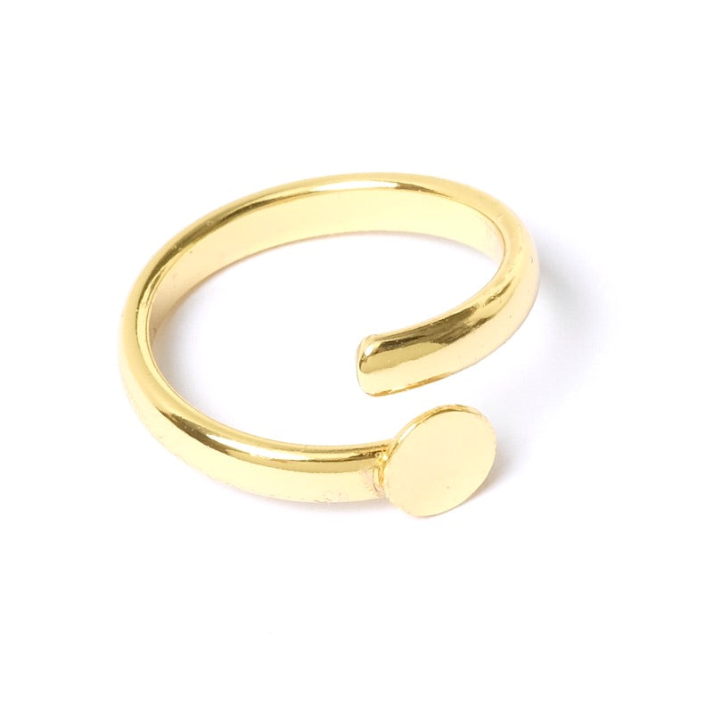 Adjustable spiral ring with 6mm pad, 16K gold plated (3 microns)