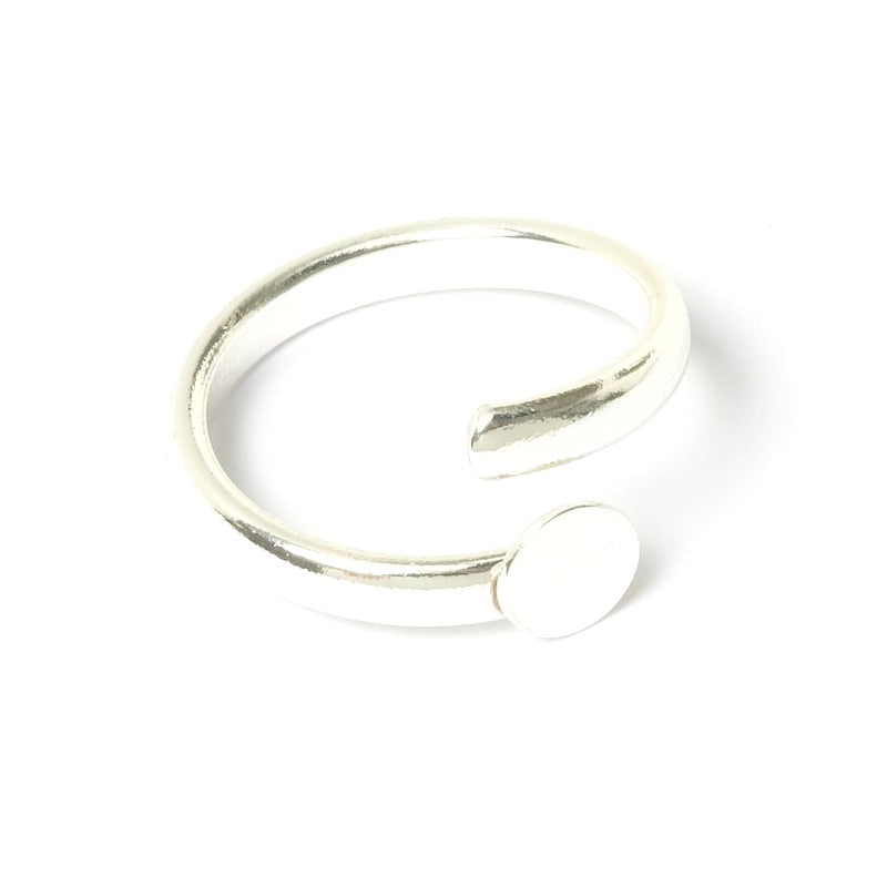 Adjustable spiral ring with 6mm pad, 925 silver plated (3 microns)