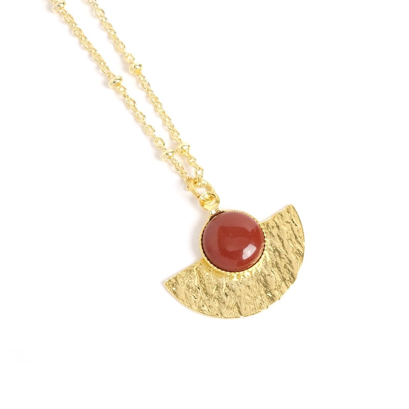 Half-circle pendant for 8mm round cabochon in 24K gold-plated brass