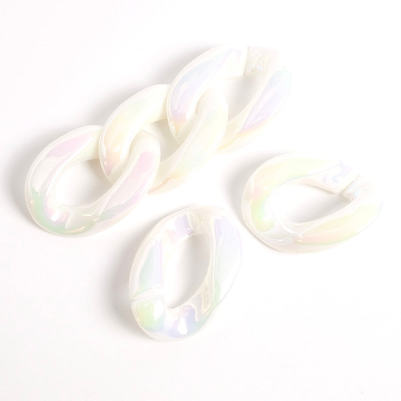6 links 20x28mm in iridescent white acetate AB
