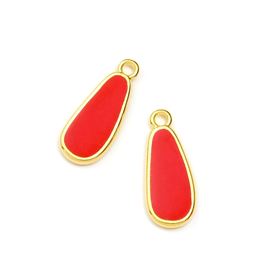 2 Bright red enamel drop pendants in 24K gold-plated Zamak