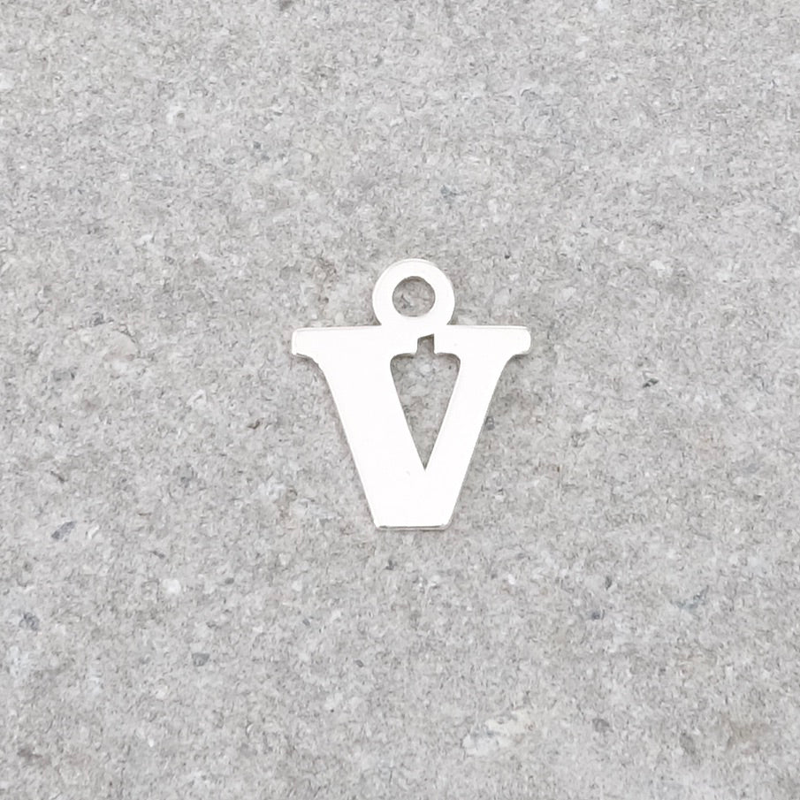 Letter V pendant in 925 sterling silver