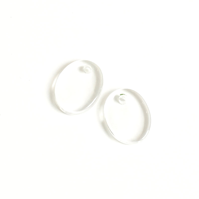 Oval pendant 8x10mm in natural stone Transparent Quartz