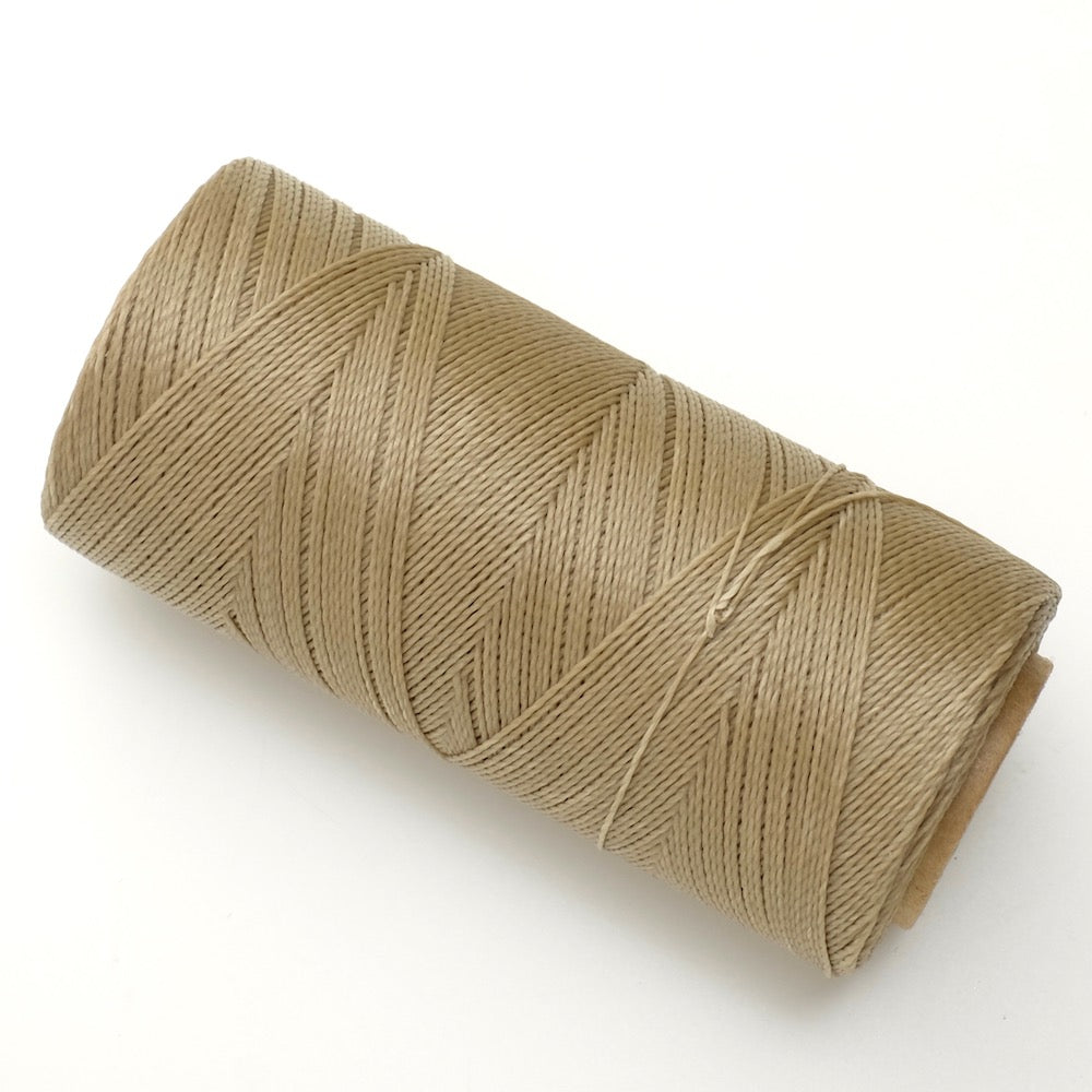 Spool of Linhasita 0.5mm waxed thread for micro macramé - Twine Beige