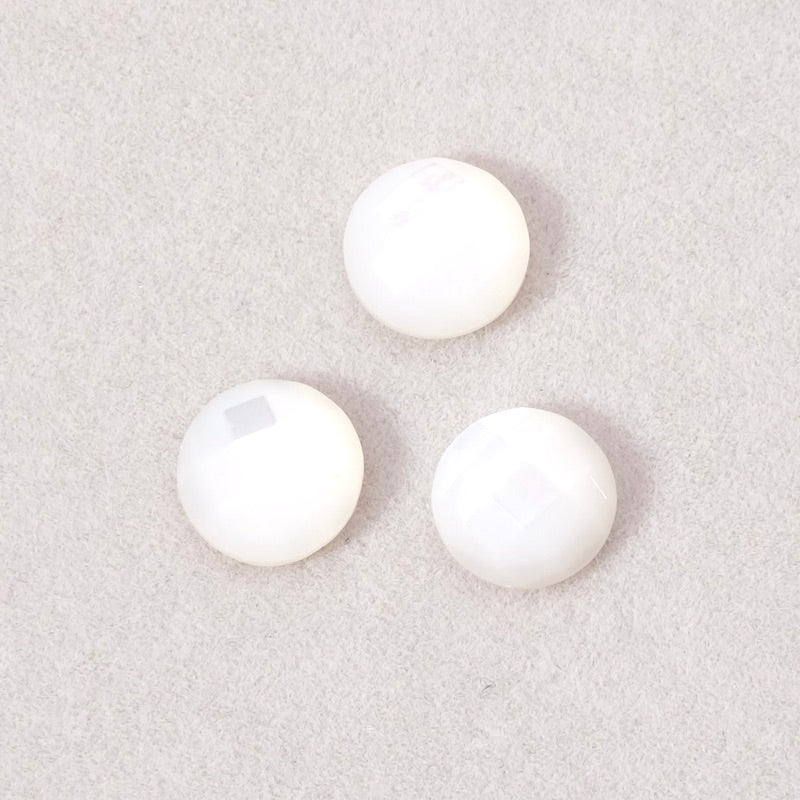 Natural stone faceted cabochon 8mm Mother-of-pearl