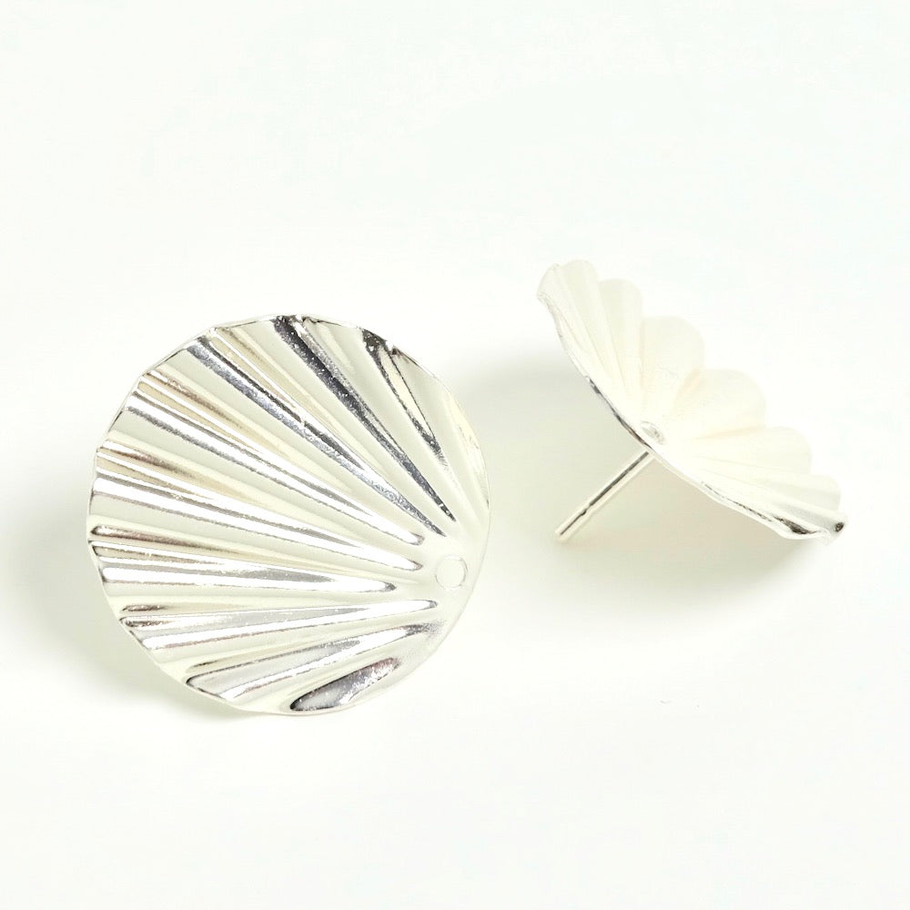 Wavy Stud Earrings in 925 Premium Silver Plated Brass