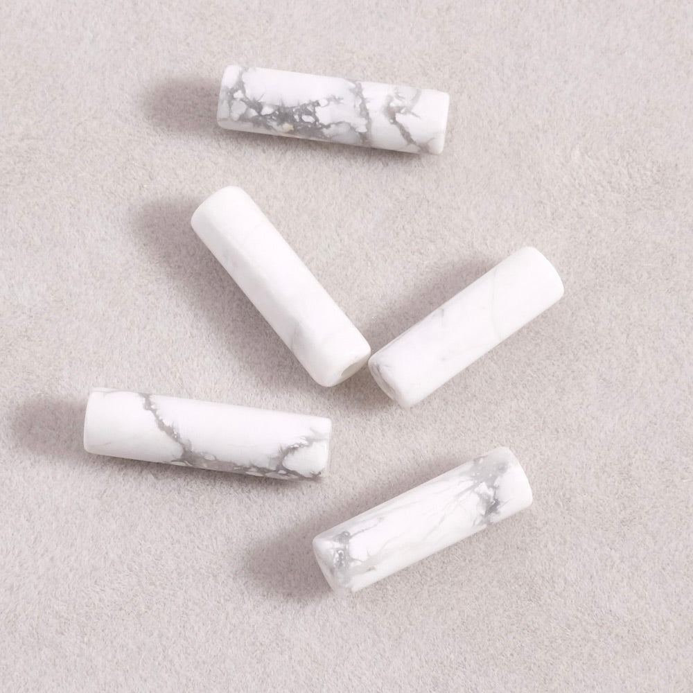 4 natural tube beads 4x13mm in natural Howlite