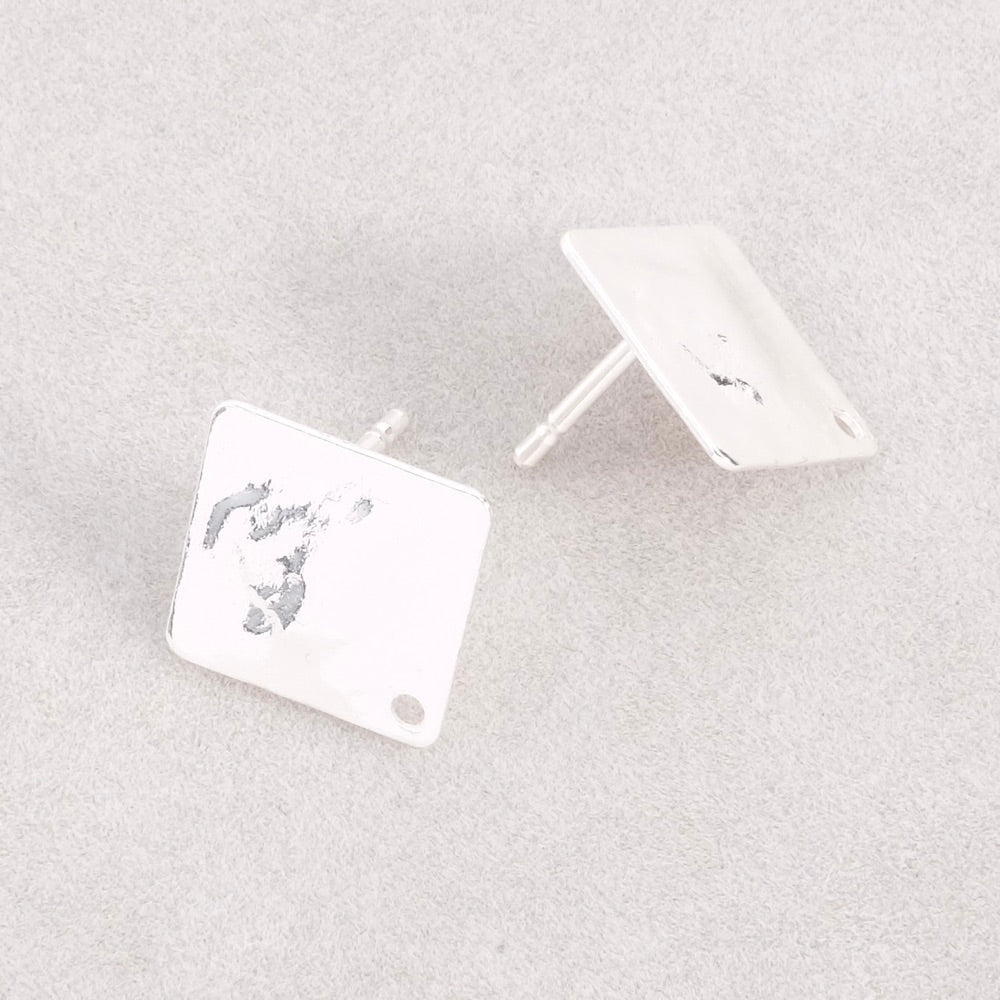Hammered square stud earrings in silver-plated brass 925 Premium