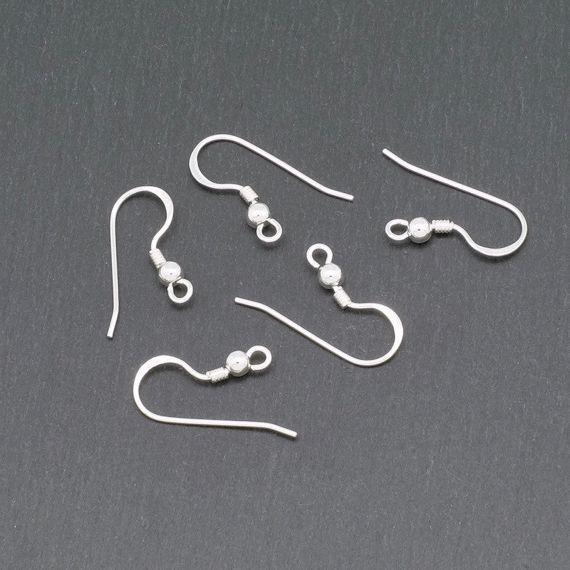 A pair of hook earrings in 925 sterling silver 
